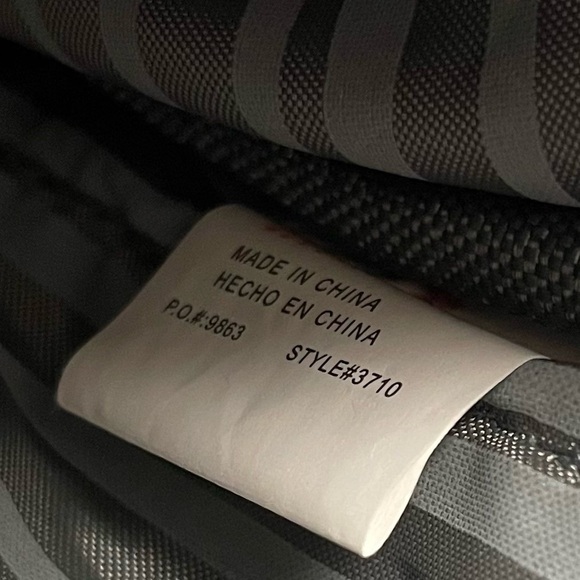 Ricardo Beverly Hills Travel Crossbody Bag Vacation Purse Companion Bag - Picture 10 of 11